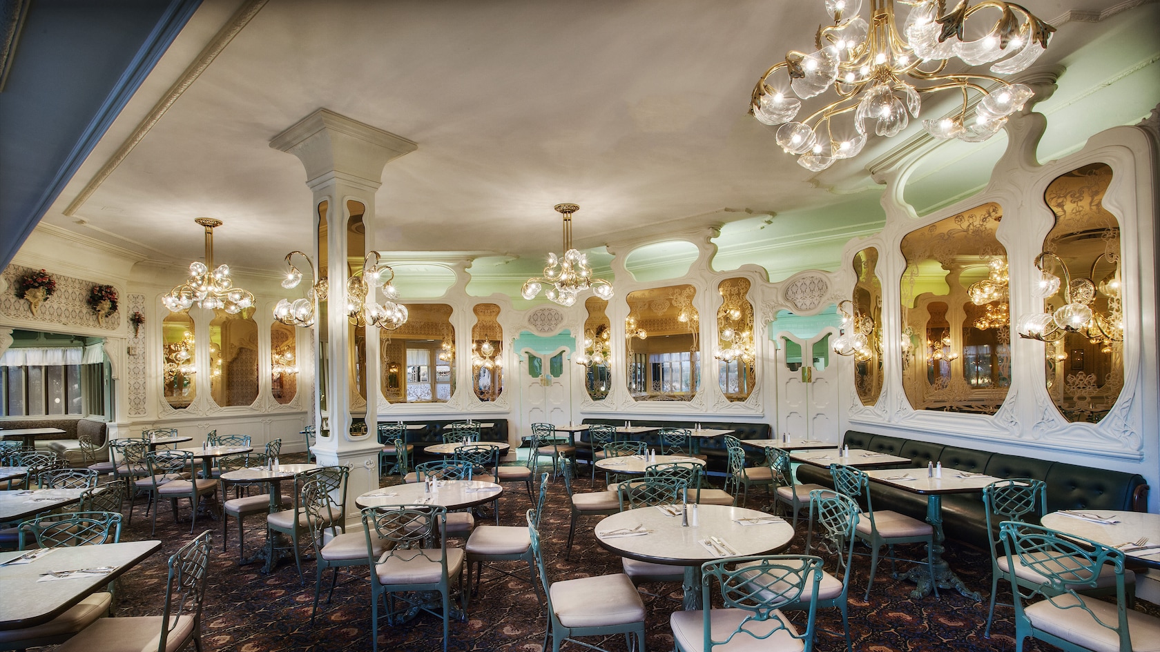 The Plaza Restaurant | Walt Disney World Resort