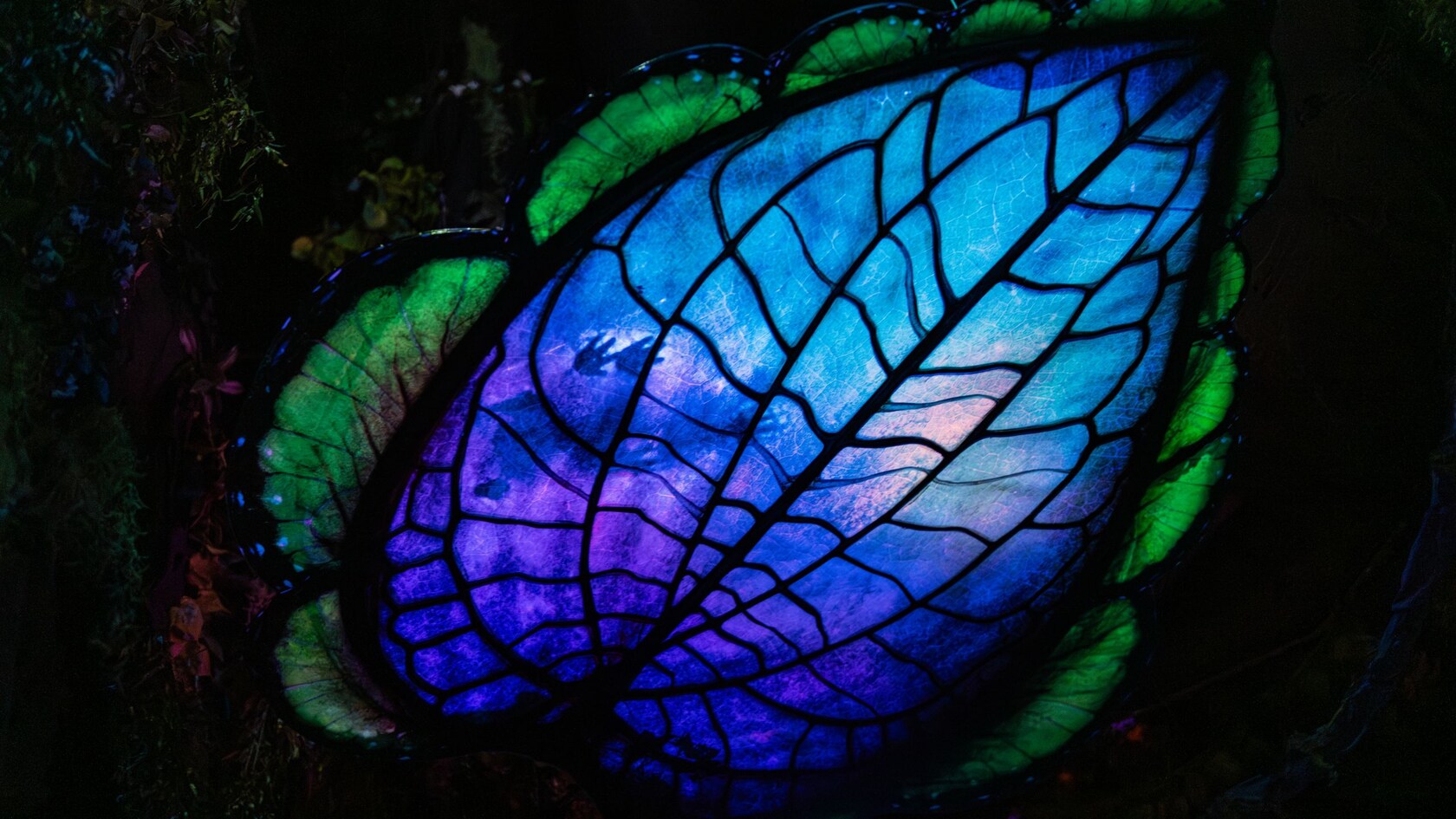 Una planta bioluminiscente en la atracción Navi River Journey en Disney’s Animal Kingdom Theme Park