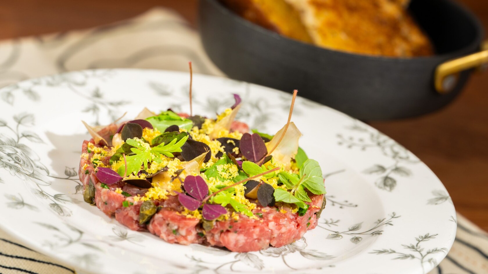 Un tartar de bistec de res wagyu de Le Cellier Steakhouse en Epcot