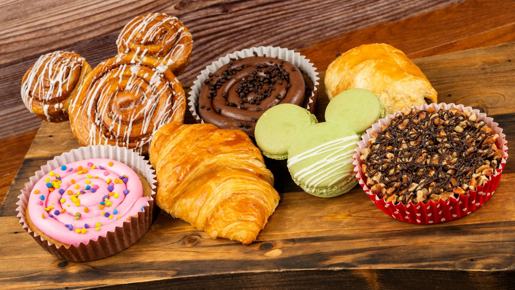 Una variedad de pastelitos de Sunshine Seasons en Epcot