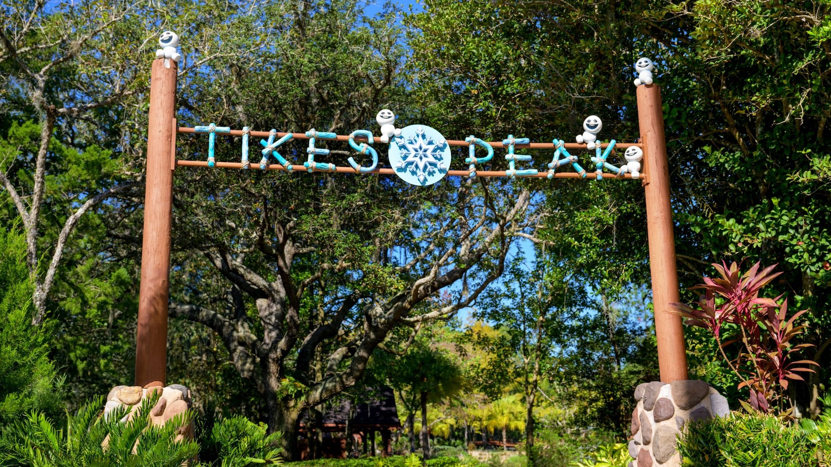 Un cartel en el Disney's Blizzard Beach Water Park que dice ‘Tike's Peak’