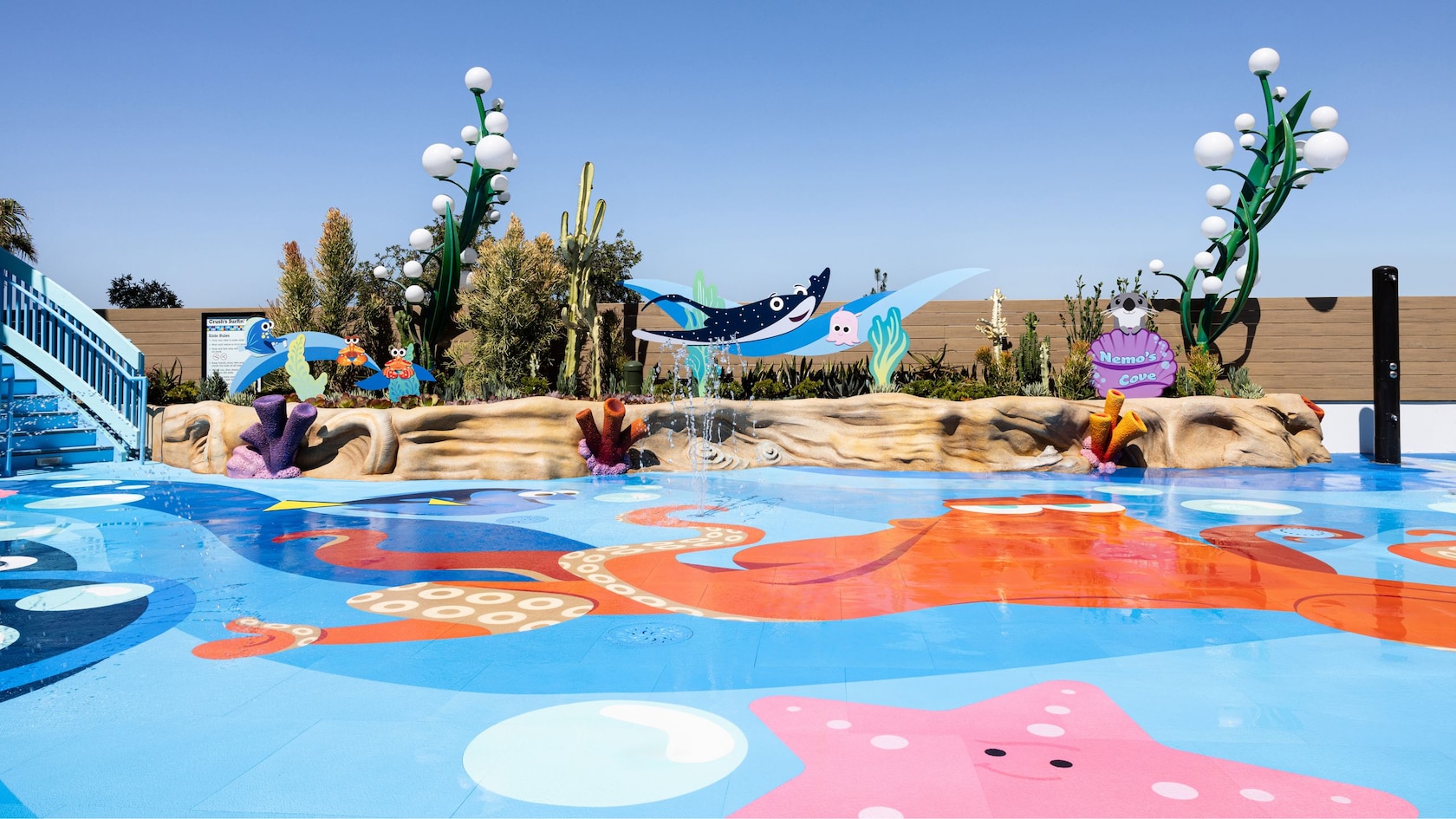 Nemo themed pool at Pixar Place Hotel