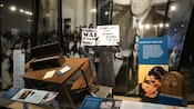 Uma exposição com artigos, artefatos e fotografias da 2ª Guerra Mundial