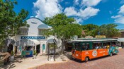 Trolly bus parked in front of the Key West Aquarium