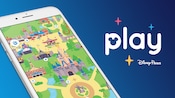 Um smartphone com um mapa do Walt Disney World aberto perto de palavras sobrepostas em que se lê Play Disney Parks