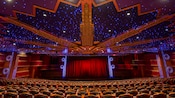 El proscenio del Walt Disney Theater