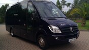 Vigo en vehículo privado: cuatro horas en minibús con conductor