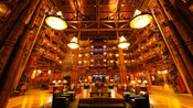 El lobby principal de Disney’s Wilderness Lodge Resort