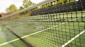 Close-up da rede em uma quadra de tênis