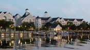 Marina au bord du lac et location d’embarcations marines au Disney’s Yacht Club Resort