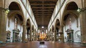 El interior de la Basílica de Santa Croce en Florencia