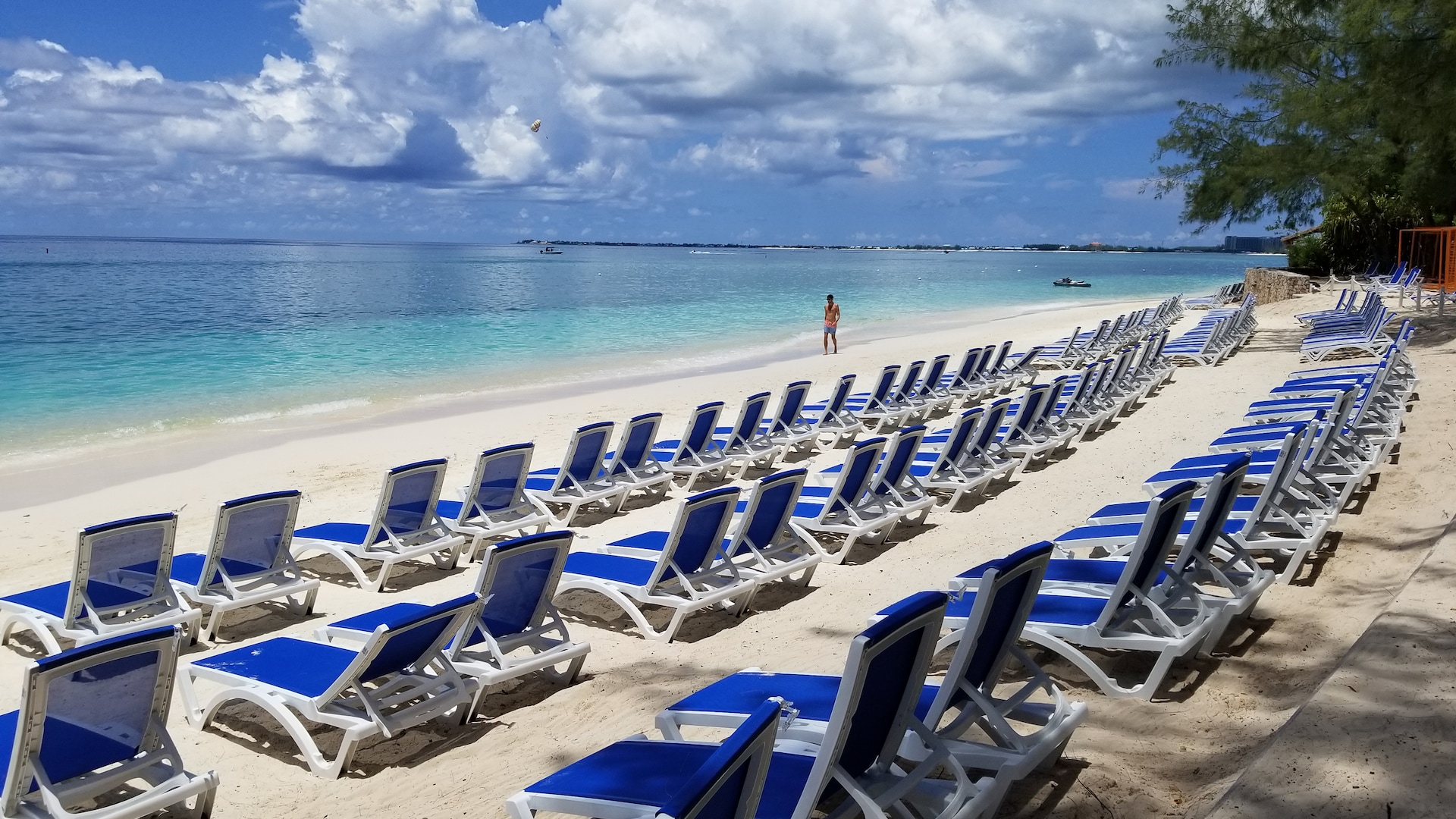 Coral Beach Club on Seven Mile Beach in Grand Cayman | Disney Cruise Line