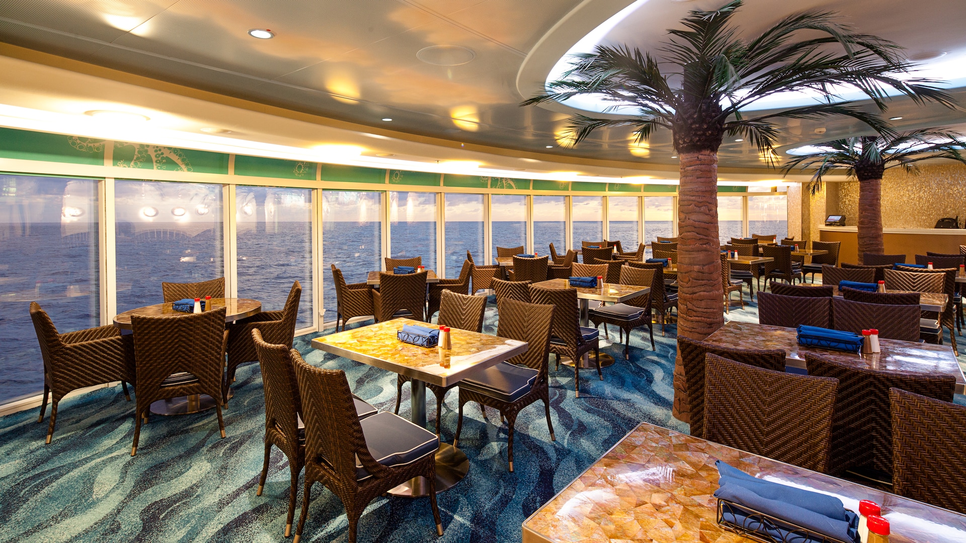 disney cruise restaurants