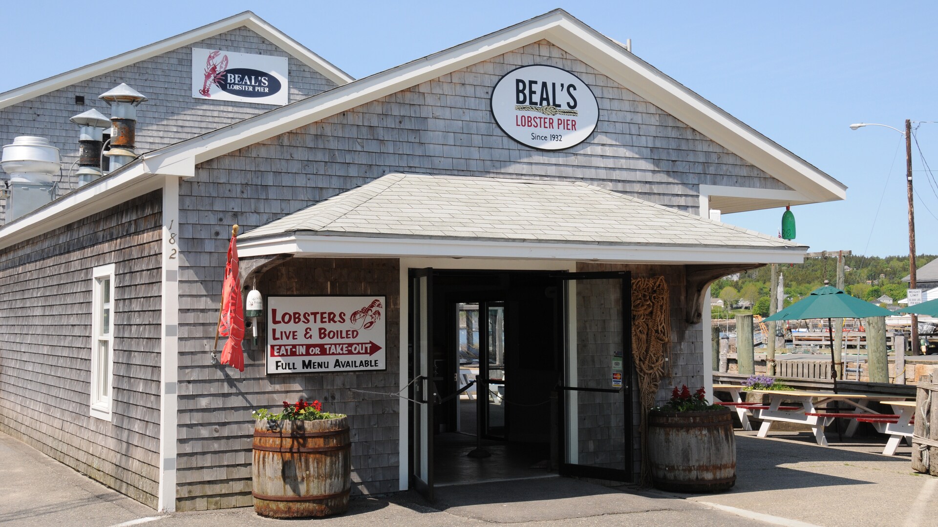 Behind the Scenes Lobster Pound & Maine Oceanarium with Lunch from Bar