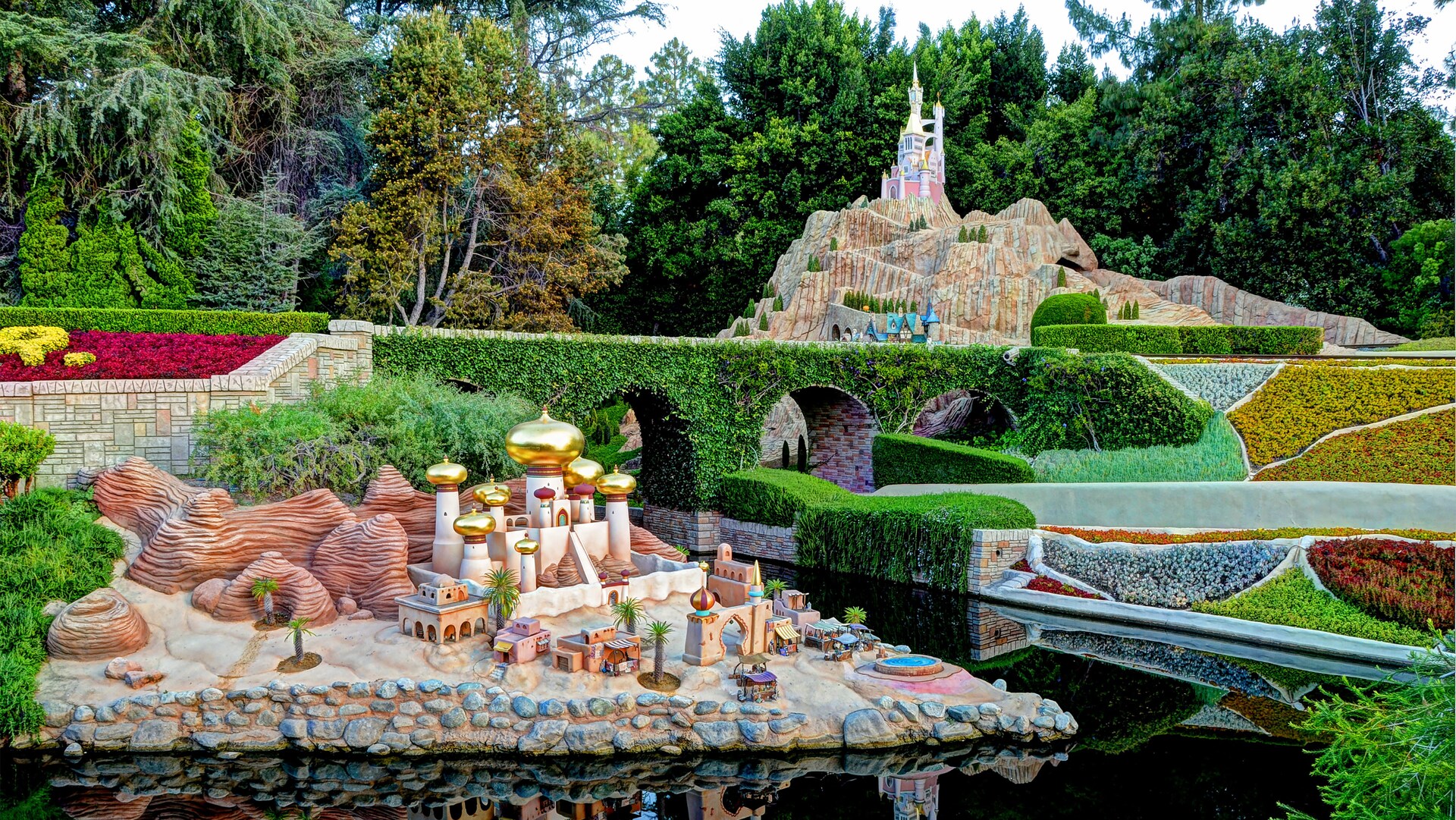 Storybook Land Canal Boats Rides Attractions Disneyland Park