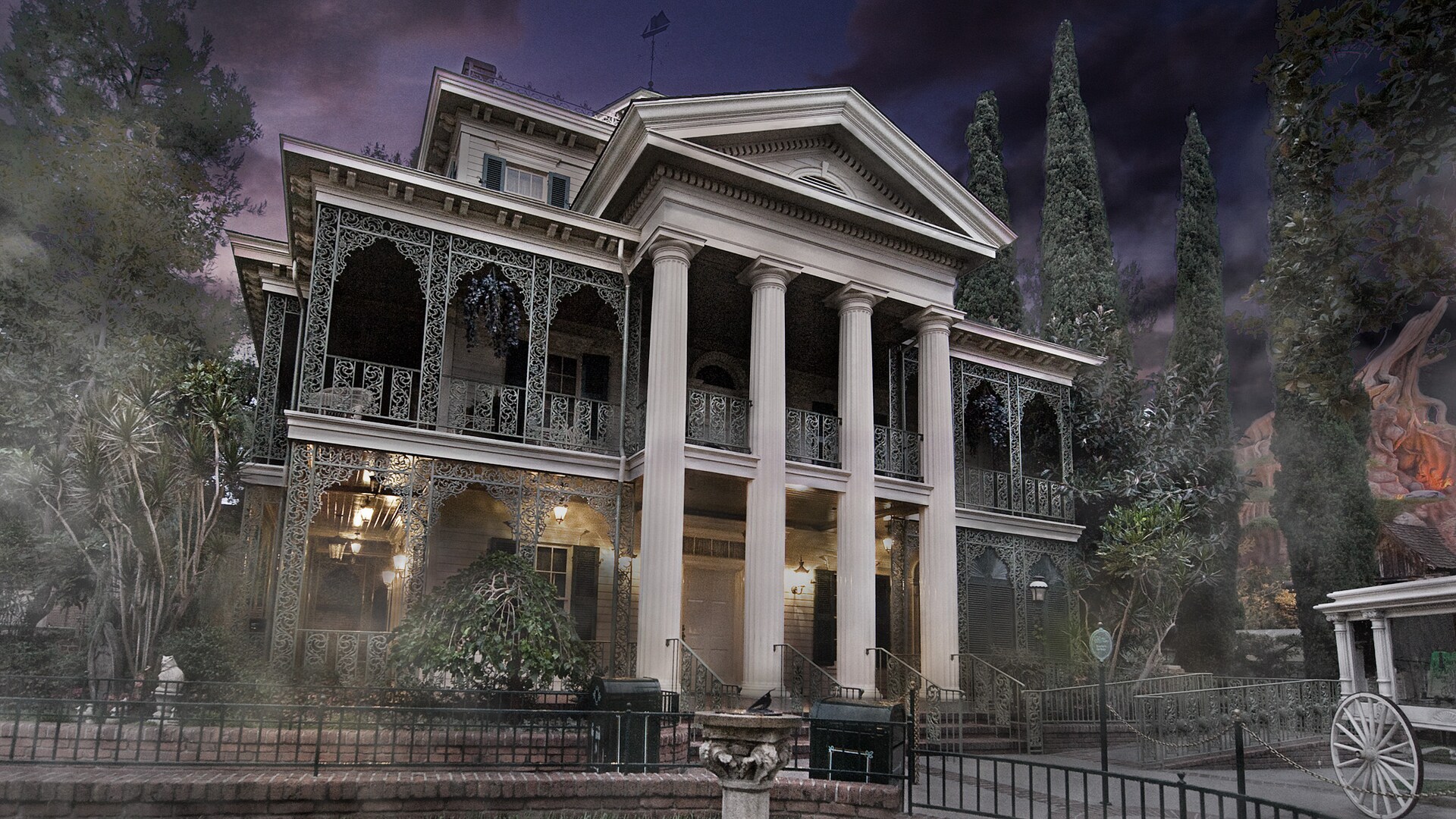 Haunted Mansion Disneyland Park - 
