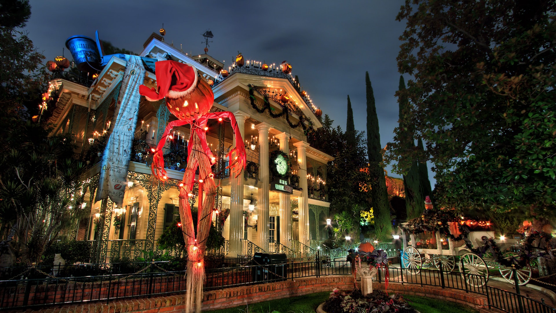 Haunted Mansion Holiday | Disneyland Resort