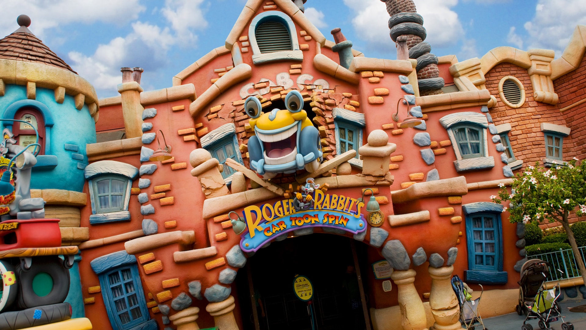 Roger Rabbit S Car Toon Spin Rides Attractions Disneyland Park Disneyland Resort - walt disney world resort roblox