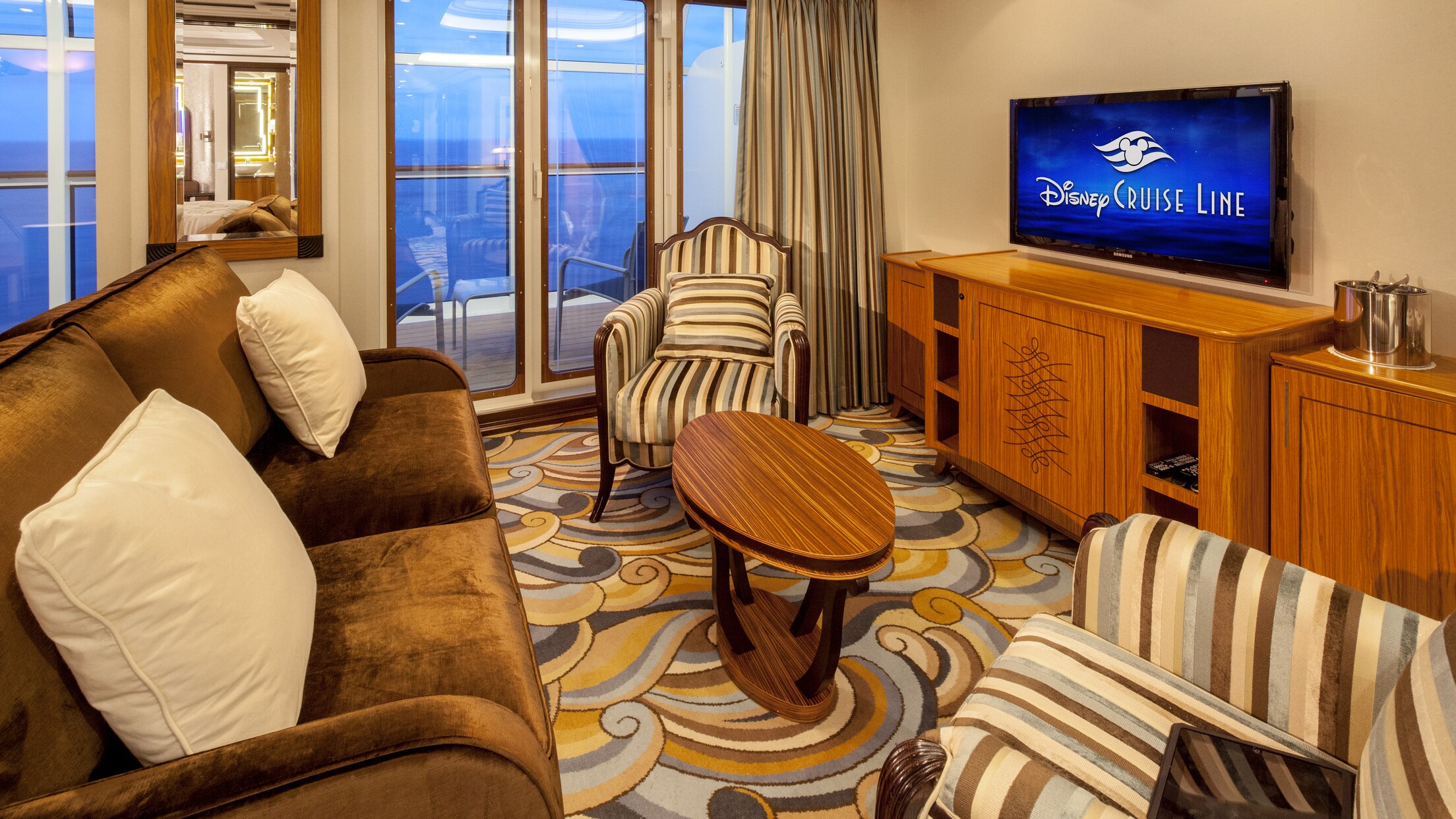 pictures of disney cruise rooms