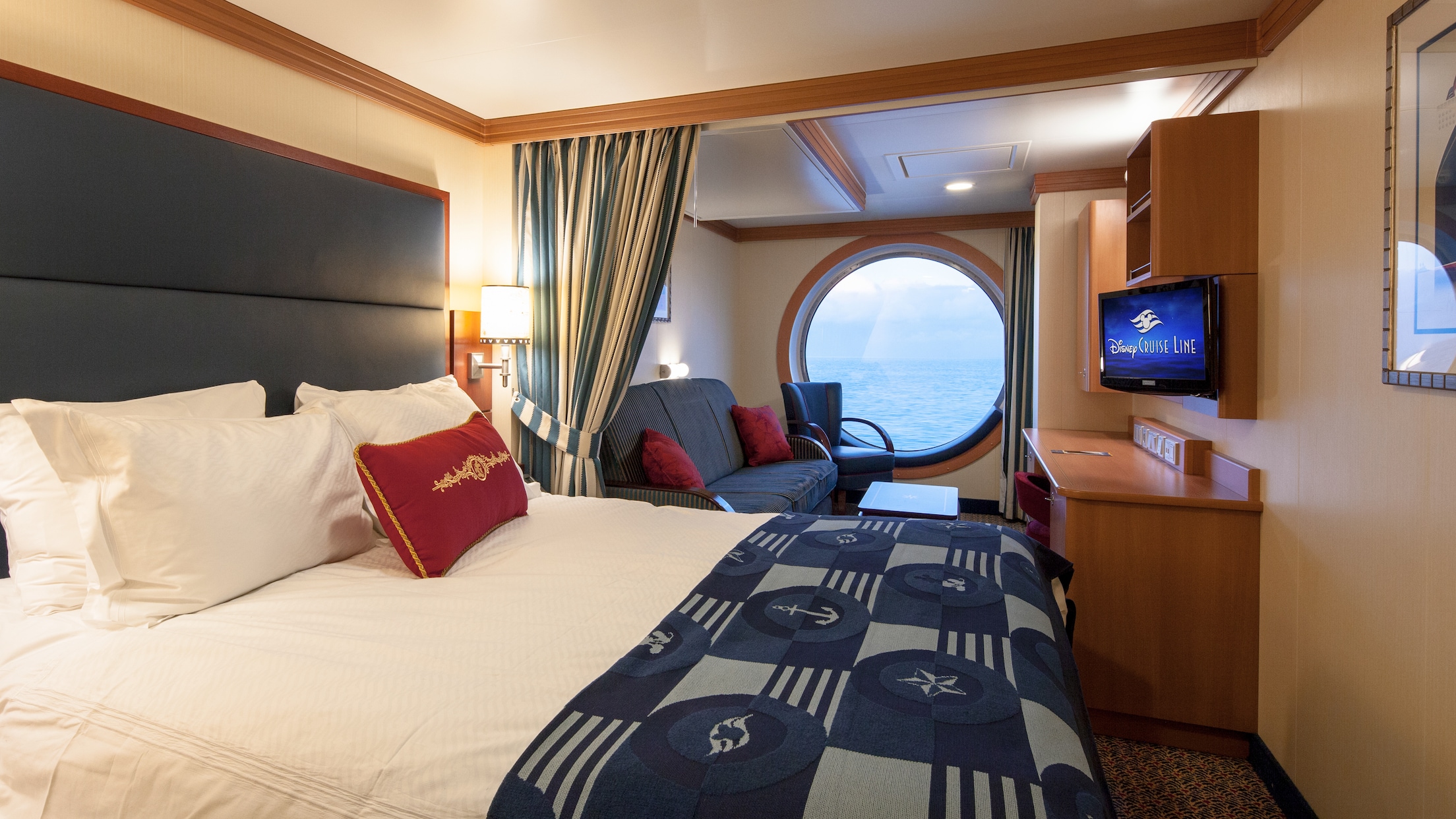 stateroom in a cruise ship