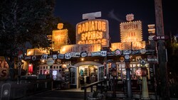El exterior de Radiator Springs Curios en Disney California Adventure Park