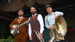 The German folk band Tanzhaus Johann