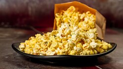 Popcorn with sour cream and chive seasoning