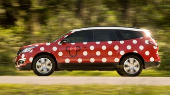 Un vehículo del servicio Minnie Van en la carretera