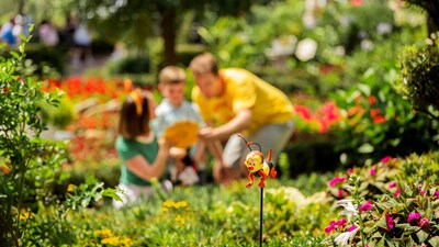 Spike the Bee featuring 3 Guests