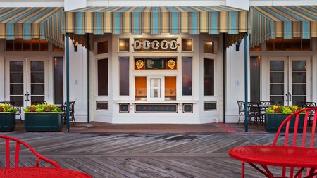 Walk-up window of Pizza Window at Disney's BoardWalk