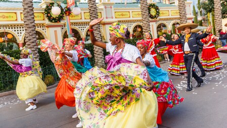 Festive Holidays Christmas Celebration Disneyland Resort