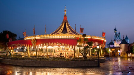 Explore Hong Kong Disneyland | Hong Kong Disneyland Resort