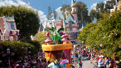 Disney Parades & Street Parties | Disney Parks