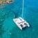 Un catamarán flotando en Santo Tomás, Islas Vírgenes de los Estados Unidos