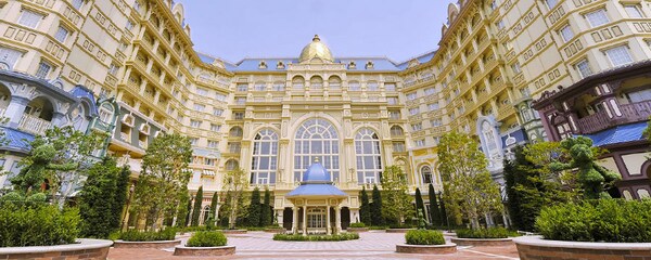 東京ディズニーランド®ホテルの外装