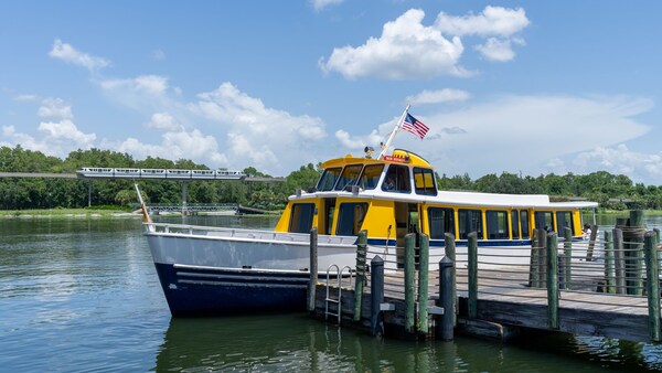 Un bote atracado en Disney’s Grand Floridian Resort & Spa