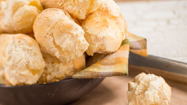 Pao de Queijo de Brazil Marketplace, en EPCOT International Food & Wine Festival