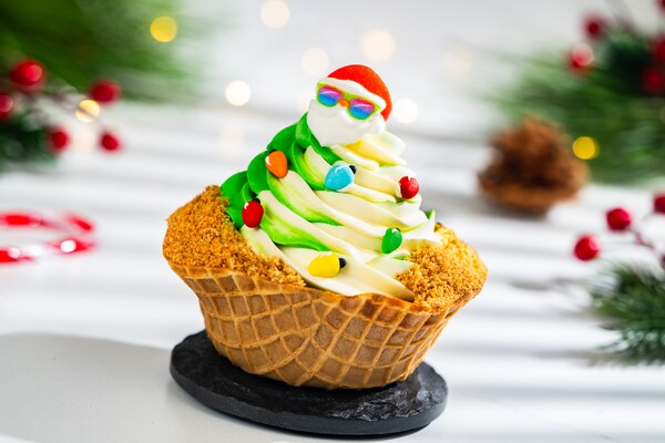 A Tropical Holiday Tree Sundae from Swirls on the Water	