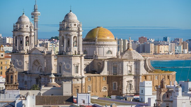 The domed Cadiz Cathedral