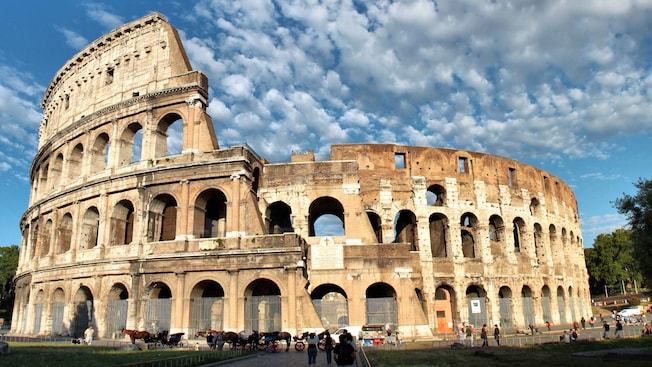 Exterior do Coliseu romano Exterior do Coliseu romano