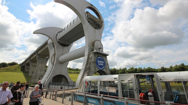 People standing by The Falkirk Wheel boat lift