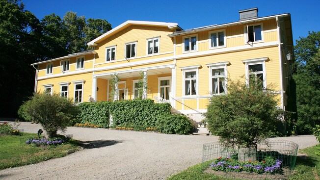 A country manor