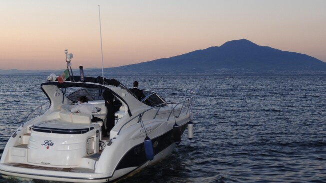 Private Motorboat Cruise of Naples