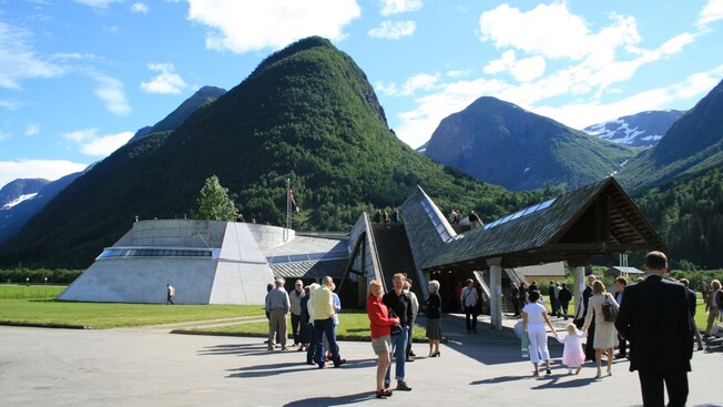 Fjaerland y Museo Noruego del Glaciar: salida solo para adultos