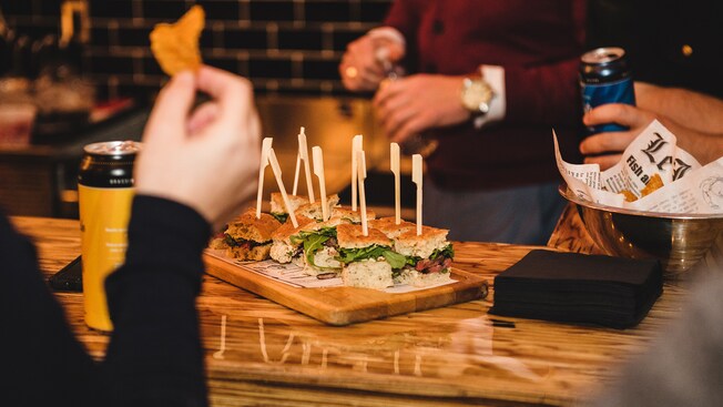 Date un gusto con algunos de los mejores licores y cervezas de Canadá.
