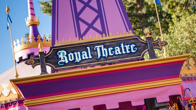 A sign that says Royal Theatre