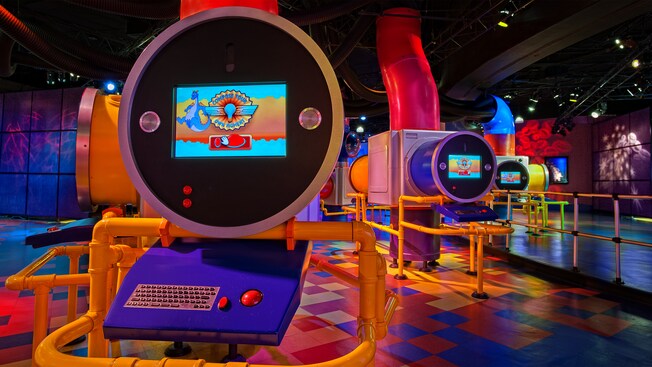 Pantallas táctiles para Compose Your Own Figment y enviar la imagen por correo electrónico a un amigo o a un familiar 