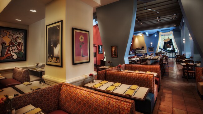 Booth dining area in The Fountain diner at Walt Disney World Dolphin Hotel