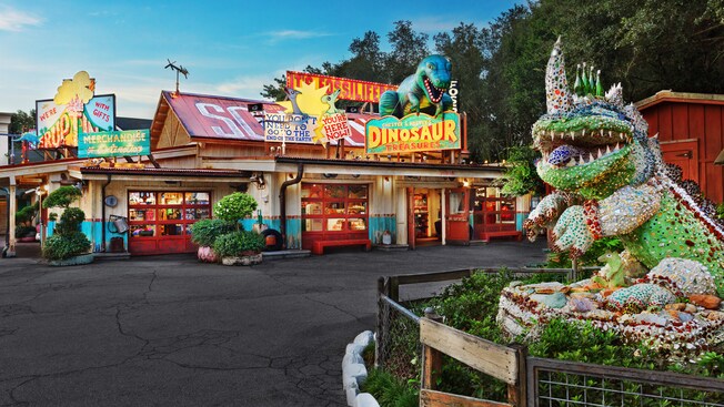 Dino sculpture and storefront of Chester & Hester's Dinosaur Treasures at Disney's Animal Kingdom park