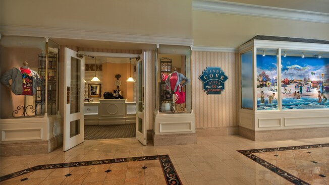 Exterior of Sandy Cove Gifts and Sundries at Disney's Grand Floridian Resort & Spa